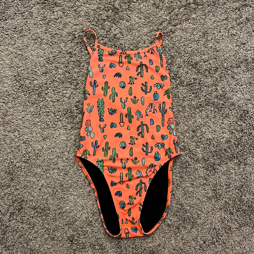 JOLYN ONE PIECE